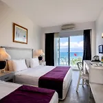 Charm 4* אקיארלר