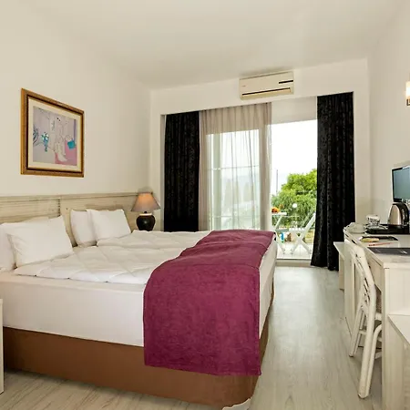 فندق Charm 4*