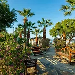 Charm Hotel 4*