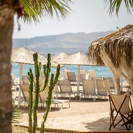 酒店 Charm 阿克亚拉尔