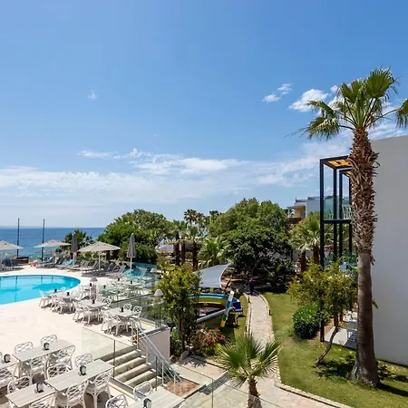 Charm 酒店 阿克亚拉尔